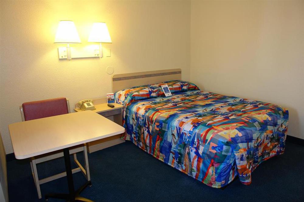 Motel 6-Reno, Nv - Virginia Plumb 객실 사진